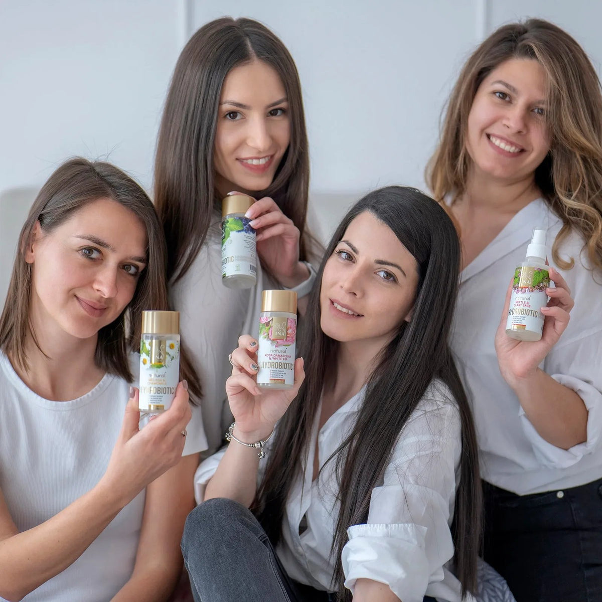 Hydrobiotic - Лайка, Маточина и Алое Вера - интензивна успокояваща грижа при Чувствителна кожа