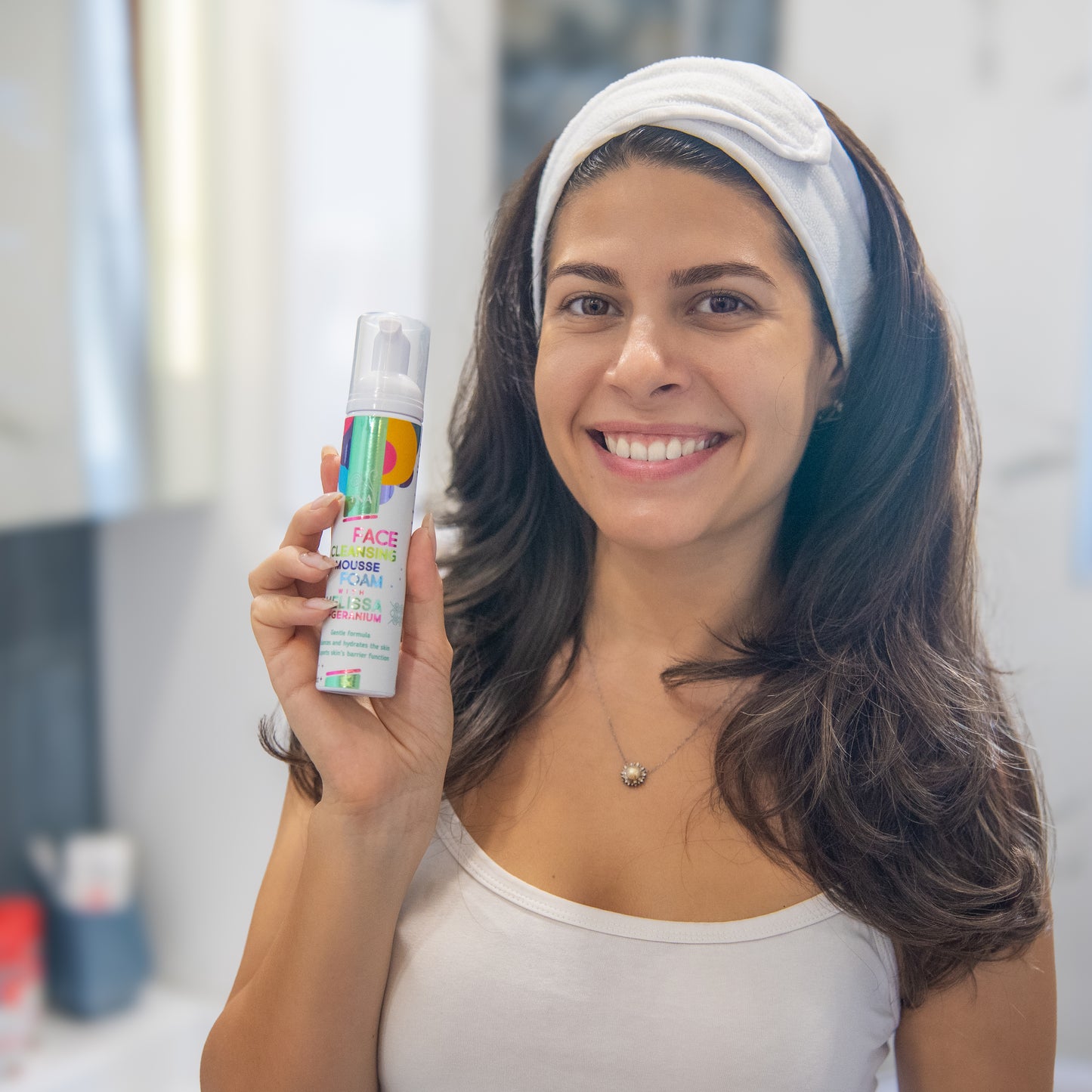 Купете 3x Био Лавандулова вода - Hydrolina, Получете 1 Натурална Почистваща пяна за лице Безплатно